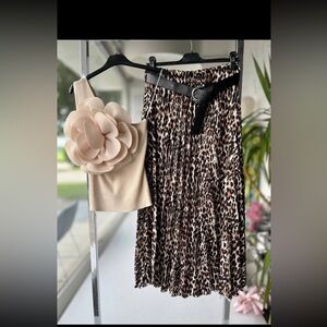 Leopard Print Pleated Midi Skirt - Black/Brown and Top Italy🇮🇹🇮🇹🇮🇹